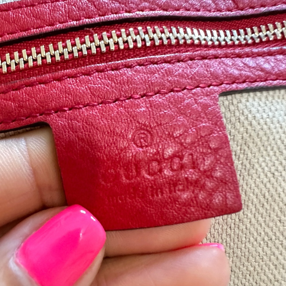 Gucci Gucci Red Pebbled Leather Large Soho Hobo Bag - Picture 8 of 17